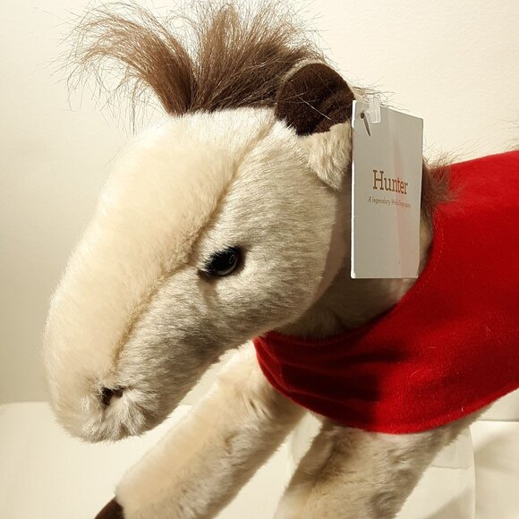 Wells Fargo Legendary Pony Hunter Plush Stuffed Animal With Red Blanket - Picture 3 of 11